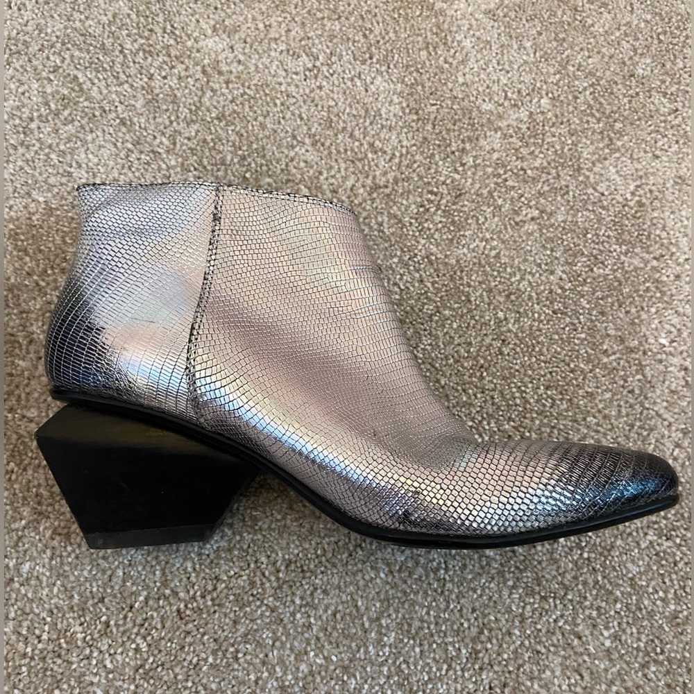 United nude metallic silver booties